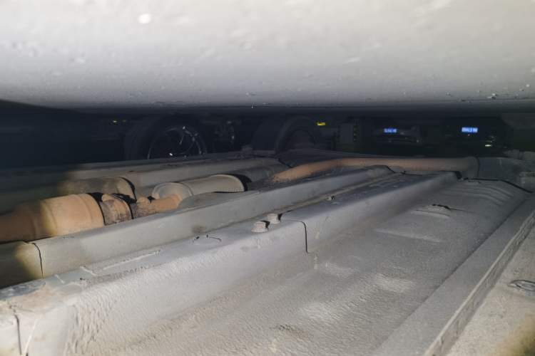 Used Kia K2 2012 Hatchback 1.6L AT Premium Commemorative Edition Chassis Front Right