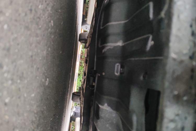 Used Kia K2 2012 Hatchback 1.6L AT Premium Commemorative Edition Chassis Front