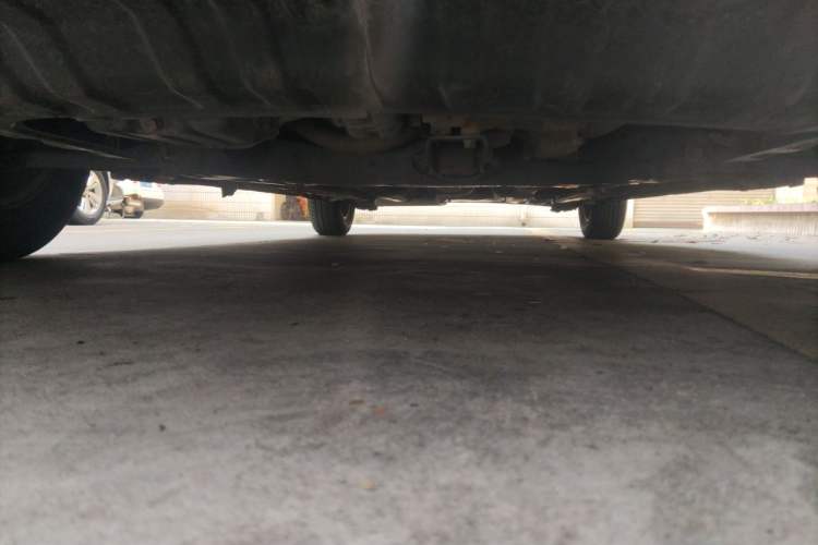 Used Kia K2 2012 Sedan 1.4L MT GLS Commemorative Edition Chassis Front