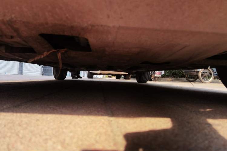 Used Kia K2 2012 Sedan 1.4L MT GL Commemorative Edition Chassis Front