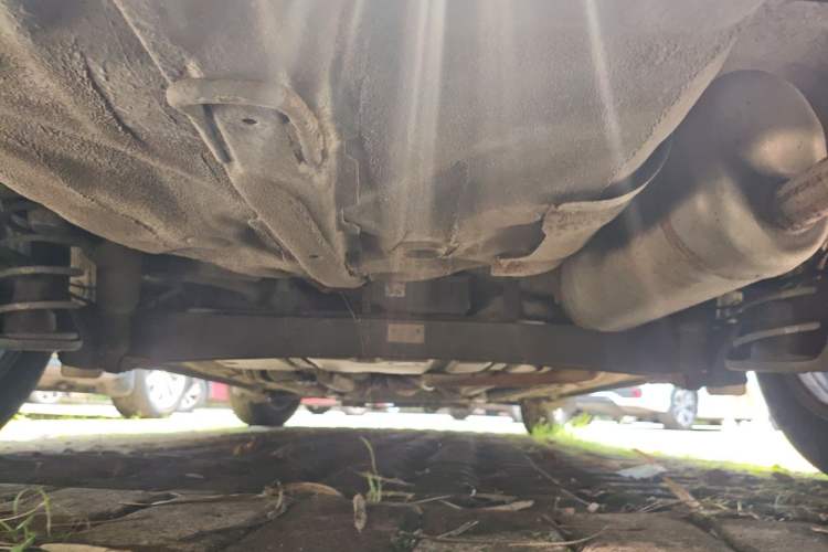 Used Kia K2 2012 Sedan 1.4L MT GL Commemorative Edition Chassis Rear