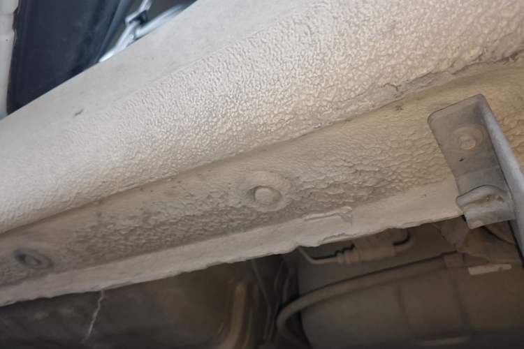 Used Kia K2 2012 Sedan 1.4L MT GLS Commemorative Edition Chassis Rear Left