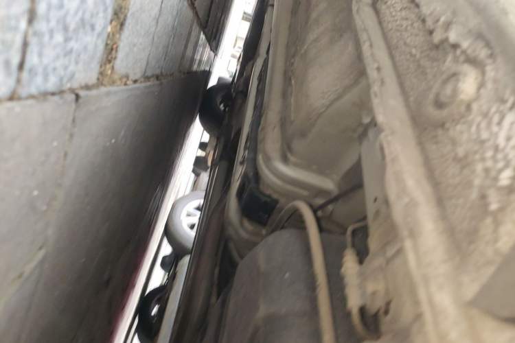 Used Kia K2 2012 Sedan 1.4L MT GLS Commemorative Edition Chassis Rear Left