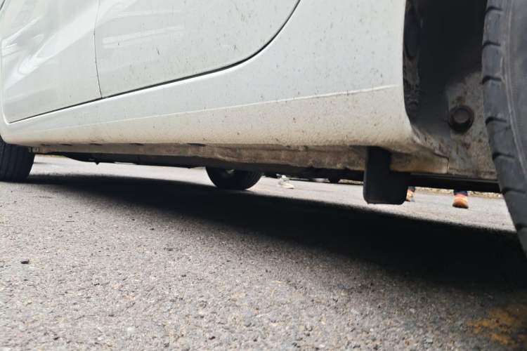 Used Kia K2 2012 Hatchback 1.6L AT Premium Commemorative Edition Chassis Rear Left