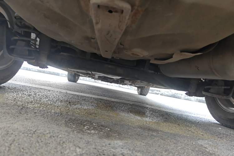 Used Kia K2 2012 Sedan 1.4L MT GLS Commemorative Edition Chassis Rear