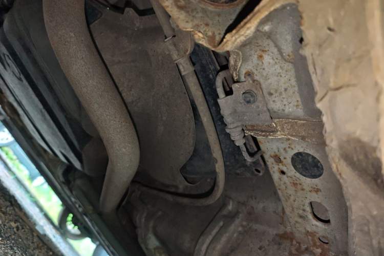 Used Kia K2 2012 Sedan 1.6L Automatic Transmission Premium Commemorative Edition Chassis Rear Right