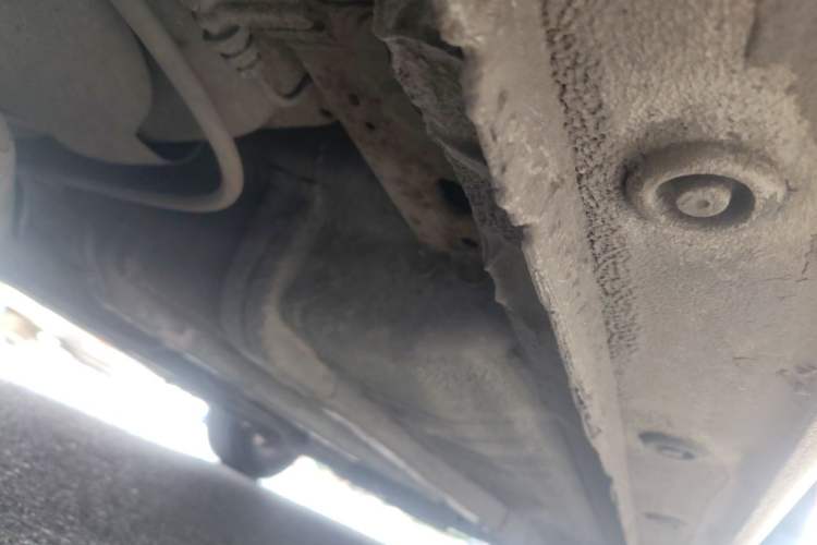 Used Kia K2 2012 Sedan 1.4L MT GL Commemorative Edition Chassis Rear Right