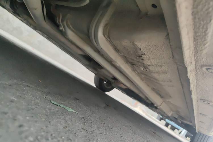 Used Kia K2 2012 Sedan 1.4L MT GL Commemorative Edition Chassis Rear Right