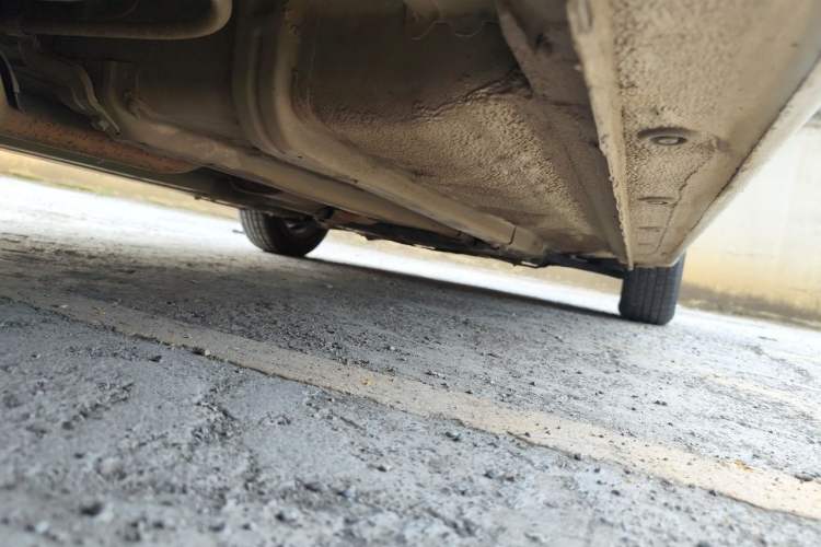 Used Kia K2 2012 Sedan 1.4L MT GLS Commemorative Edition Chassis Rear Right