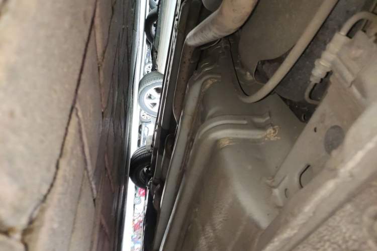 Used Kia K2 2012 Sedan 1.4L MT GLS Commemorative Edition Chassis Rear Right