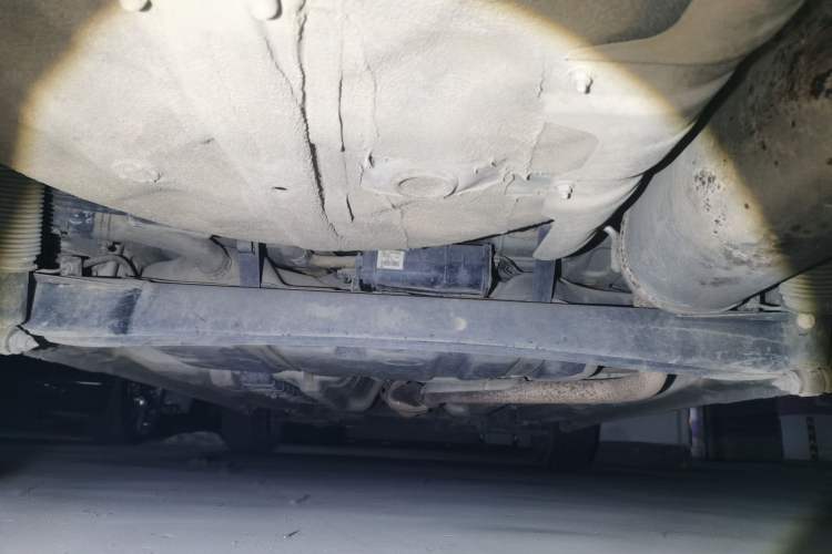 Used Kia K2 2012 Hatchback 1.6L AT Premium Commemorative Edition Chassis Rear