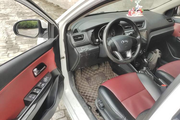 Used Kia K2 2012 Hatchback 1.4L Automatic Cool Edition Driver Seat