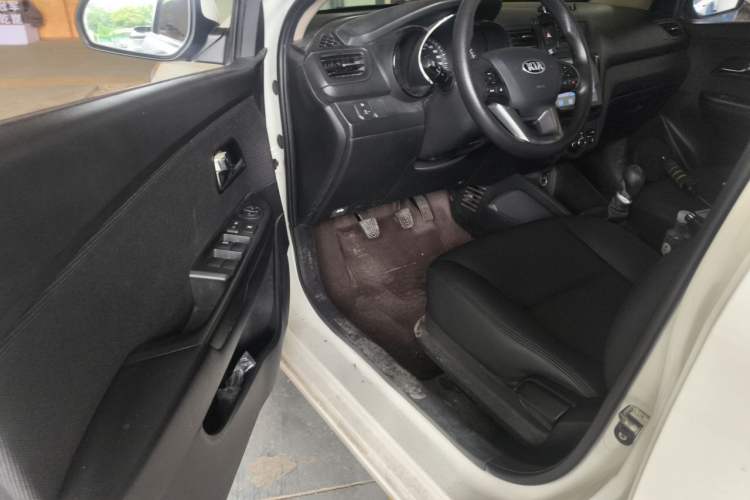 Used Kia K2 2012 Sedan 1.4L MT GLS Commemorative Edition Driver Seat