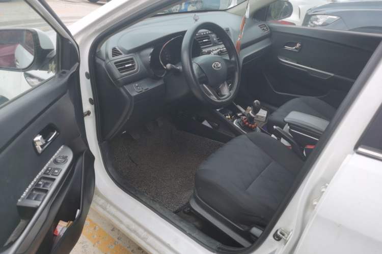 Used Kia K2 2012 Sedan 1.4L MT GLS Commemorative Edition Driver Seat