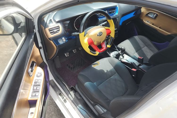 Used Kia K2 2012 Sedan 1.4L MT GLS Commemorative Edition Driver Seat