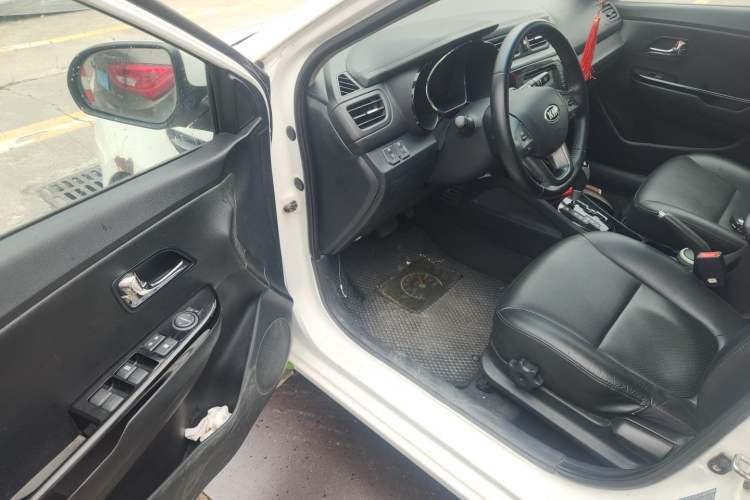 Used Kia K2 2012 Sedan 1.6L AT Premium ECO Driver Seat