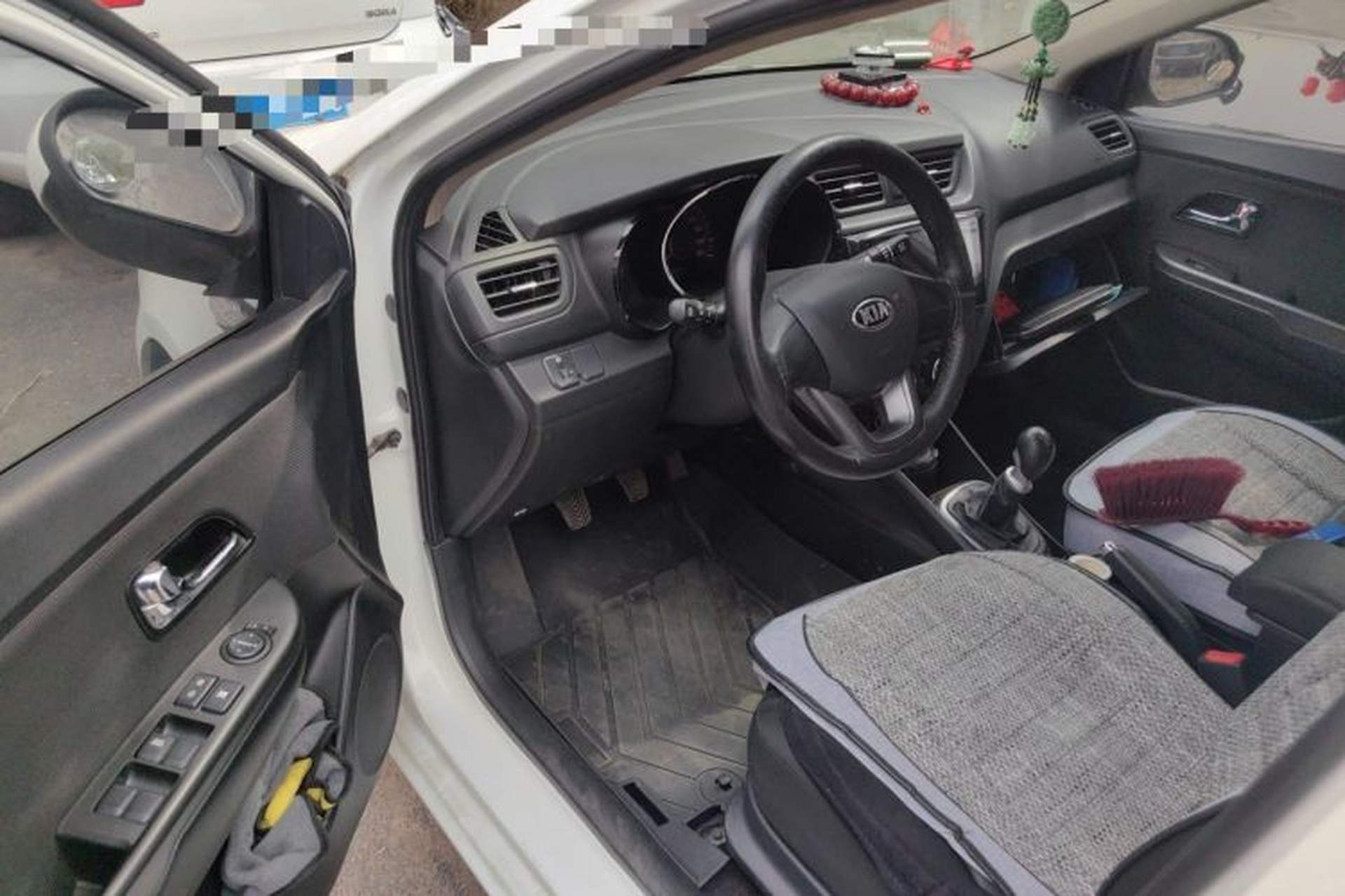 Used Kia K2 2012 Sedan 1.4L MT GLS Commemorative Edition Driver Seat