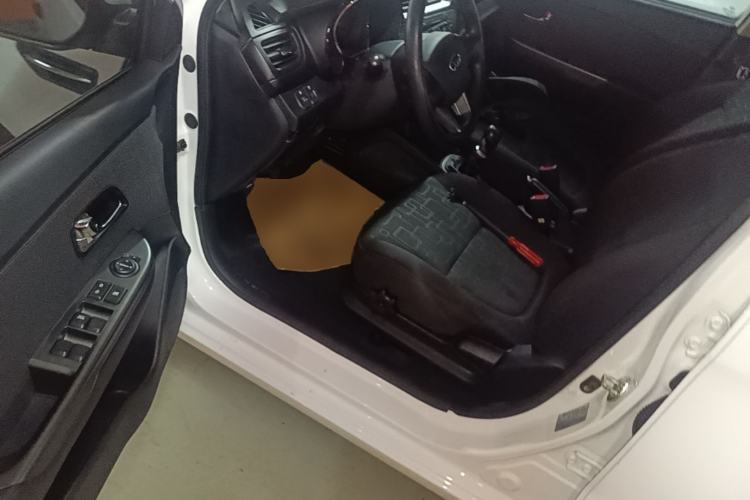 Used Kia K2 2012 Sedan 1.4L MT TOP Commemorative Edition Driver Seat