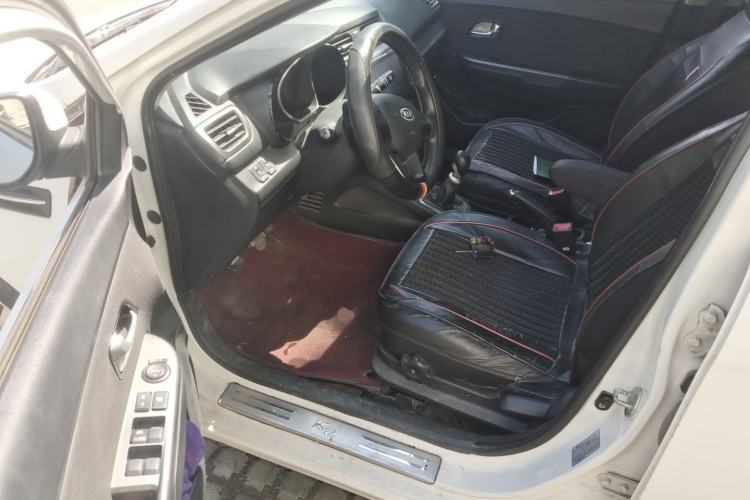 Used Kia K2 2012 Sedan 1.4L MT TOP Commemorative Edition Driver Seat