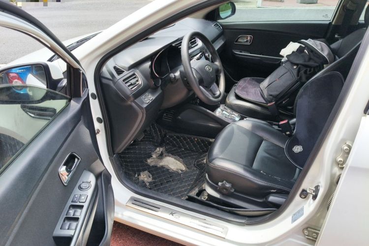Used Kia K2 2012 Sedan 1.4L AT TOP Anniversary Edition Driver Seat