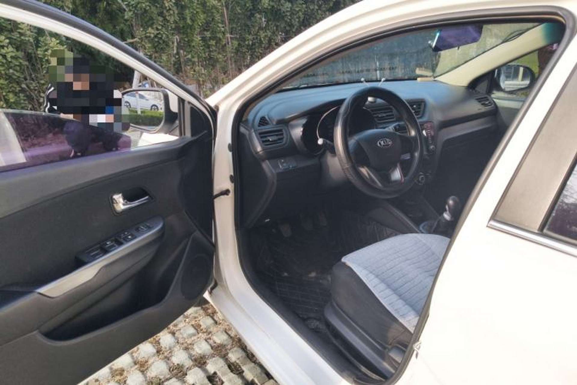 Used Kia K2 2012 Sedan 1.4L MT GLS Commemorative Edition Driver Seat