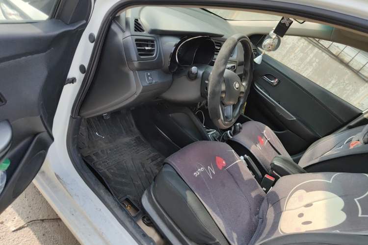 Used Kia K2 2012 Sedan 1.4L MT GLS Commemorative Edition Driver Seat