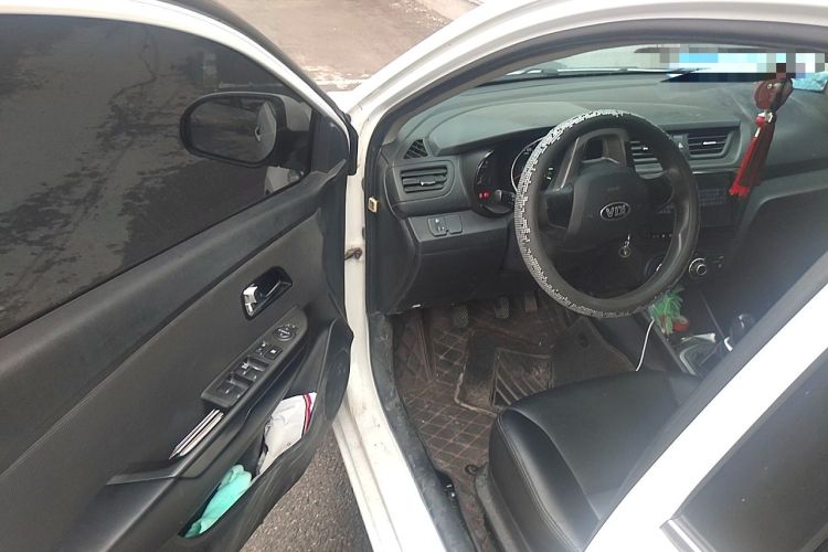 Used Kia K2 2012 Sedan 1.4L MT GLS Commemorative Edition Driver Seat