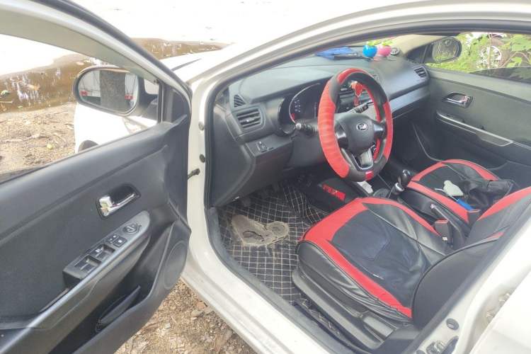 Used Kia K2 2012 Sedan 1.4L MT GLS Commemorative Edition Driver Seat