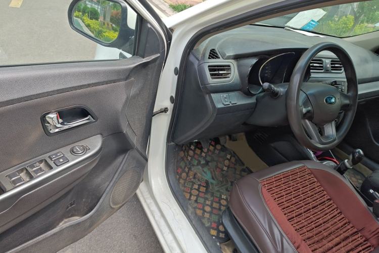 Used Kia K2 2012 Sedan 1.4L MT GLS Commemorative Edition Driver Seat