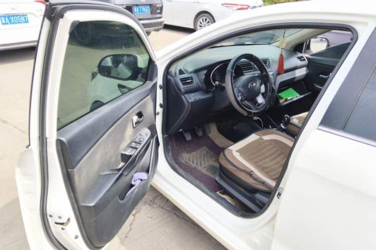 Used Kia K2 2012 Sedan 1.4L MT GLS Commemorative Edition Driver Seat