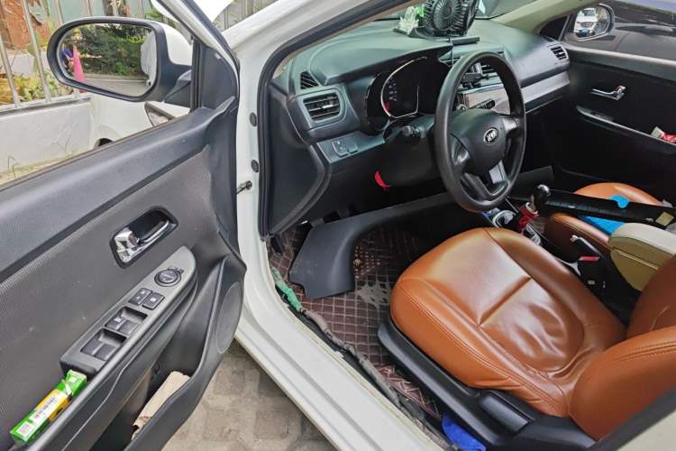 Used Kia K2 2012 Sedan 1.4L MT GLS Commemorative Edition Driver Seat