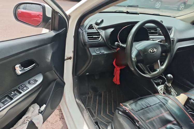 Used Kia K2 2012 Sedan 1.4L MT GLS Commemorative Edition Driver Seat