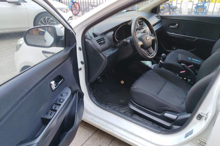 Used Kia K2 2012 Sedan 1.4L MT GLS Commemorative Edition Driver Seat