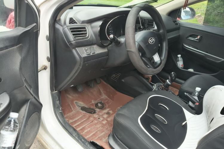 Used Kia K2 2012 Sedan 1.4L MT GLS Commemorative Edition Driver Seat