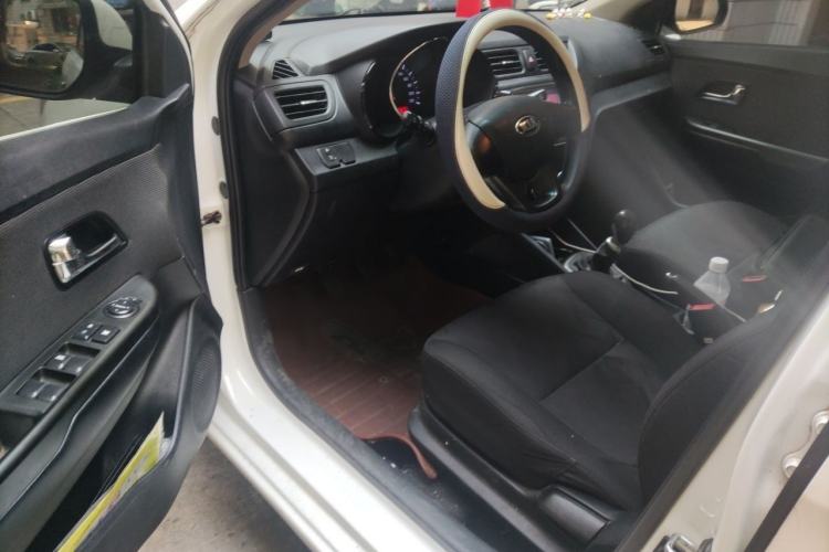 Used Kia K2 2012 Sedan 1.4L MT GLS Commemorative Edition Driver Seat
