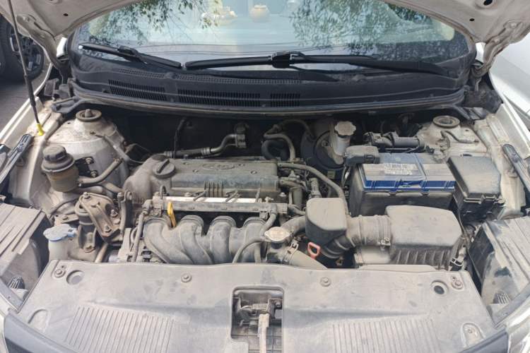 Used Kia K2 2012 Hatchback 1.4L AT GLS Engine Bay