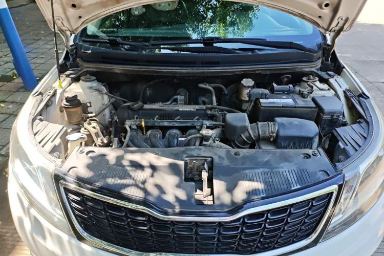 Used Kia K2 2012 Sedan 1.4L MT TOP Commemorative Edition Engine Bay