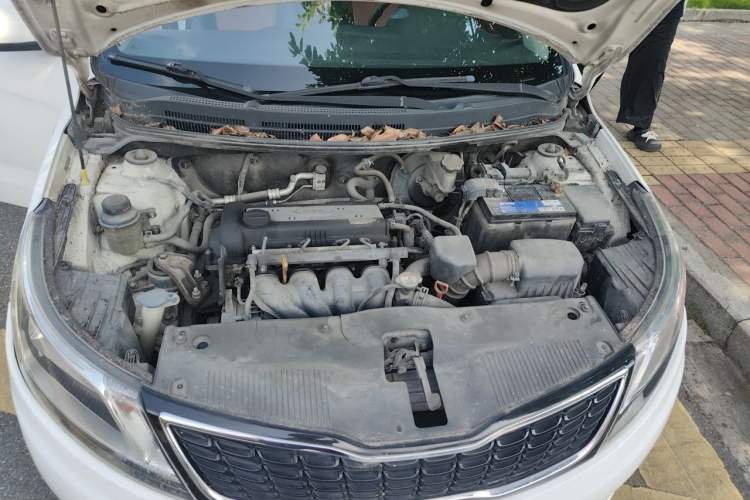 Used Kia K2 2012 Hatchback 1.4L Automatic Cool Edition Engine Bay