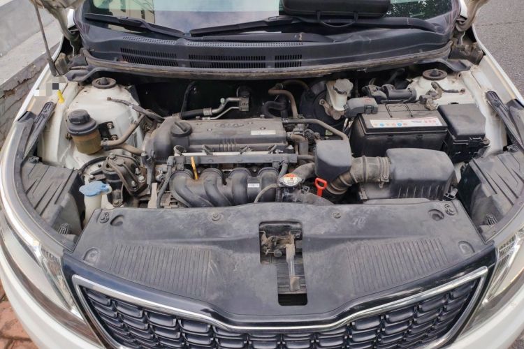 Used Kia K2 2012 Hatchback 1.4L Automatic Cool Edition Engine Bay