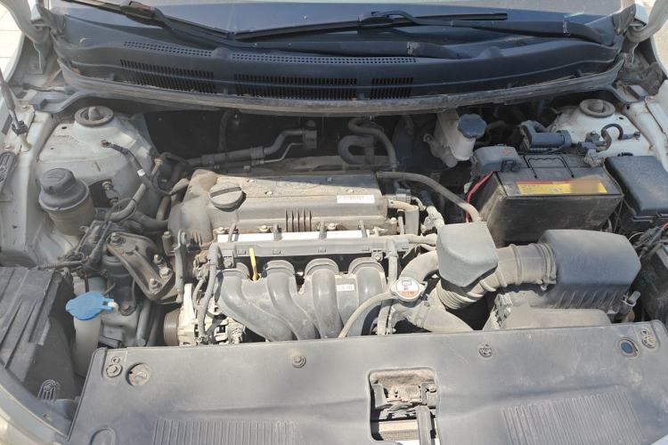 Used Kia K2 2012 Sedan 1.4L MT GLS Commemorative Edition Engine Bay
