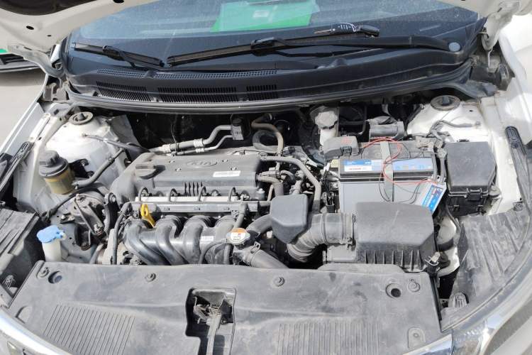 Used Kia K2 2012 Sedan 1.4L MT GLS Commemorative Edition Engine Bay