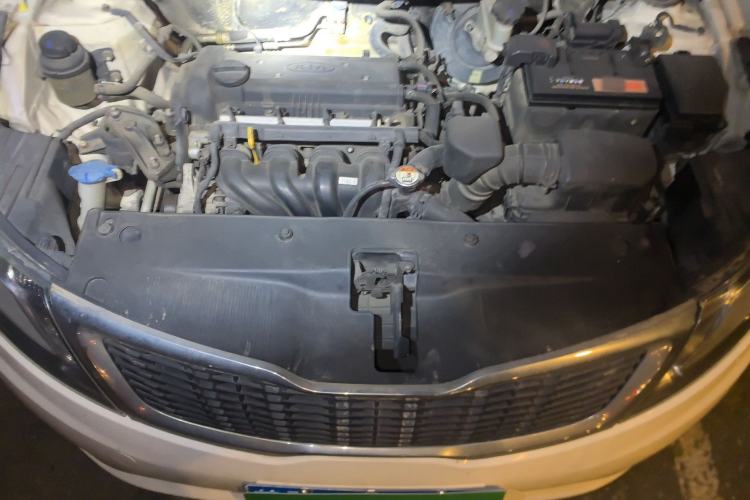Used Kia K2 2012 Sedan 1.4L MT GLS Commemorative Edition Engine Bay