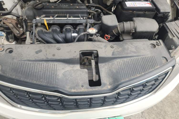 Used Kia K2 2012 Sedan 1.6L AT Premium ECO Engine Bay