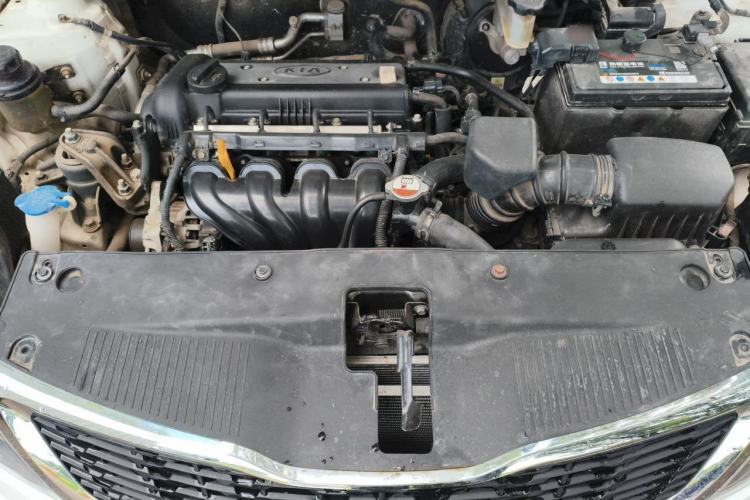 Used Kia K2 2012 Sedan 1.4L MT GLS Commemorative Edition Engine Bay