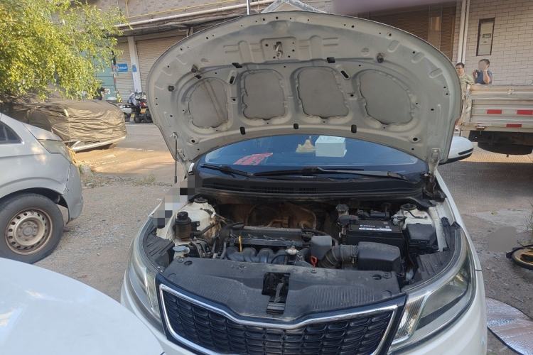 Used Kia K2 2012 Sedan 1.6L AT Premium ECO Engine Bay