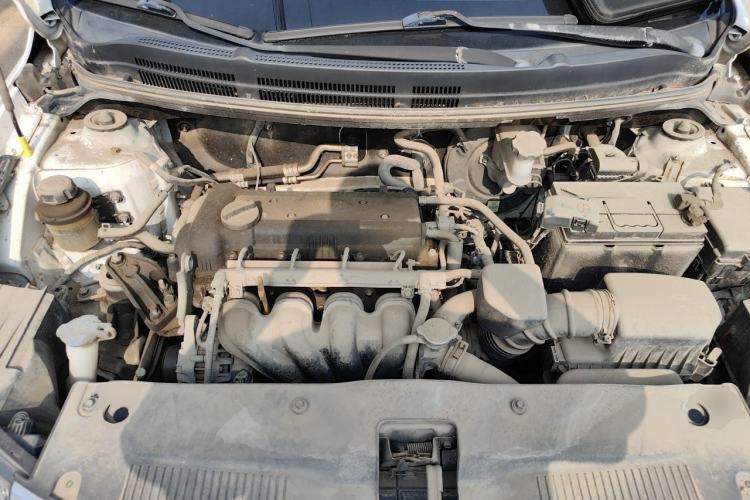 Used Kia K2 2012 Sedan 1.4L MT GLS Commemorative Edition Engine Bay