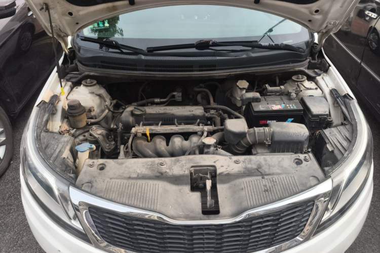 Used Kia K2 2012 Sedan 1.4L MT GLS Commemorative Edition Engine Bay