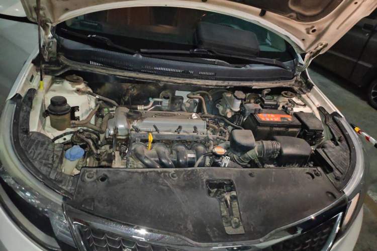 Used Kia K2 2012 Sedan 1.4L MT TOP Commemorative Edition Engine Bay