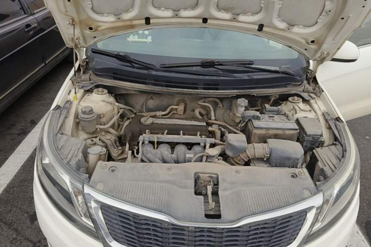 Used Kia K2 2012 Sedan 1.4L MT GLS Commemorative Edition Engine Bay