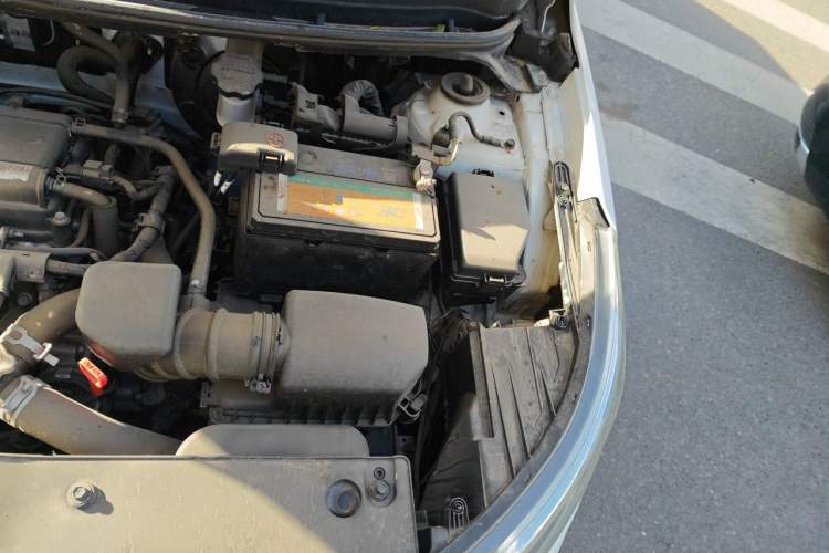 Used Kia K2 2012 Sedan 1.4L Automatic GLS Commemorative Edition Engine Bay Left